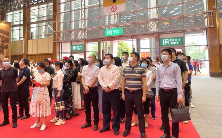 旅投集團(tuán)組織參觀四川省慶祝中國(guó)共產(chǎn)黨成立100周年主題展覽